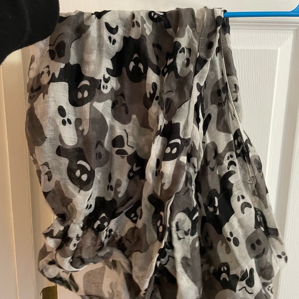 Cute ghost scarf